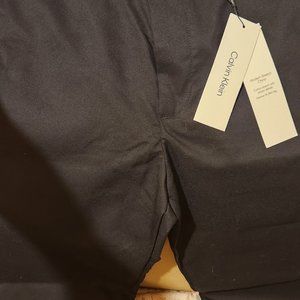 Mens Calvin Klein  Modern stretch Chino size         33 waist 30 inseam in Black